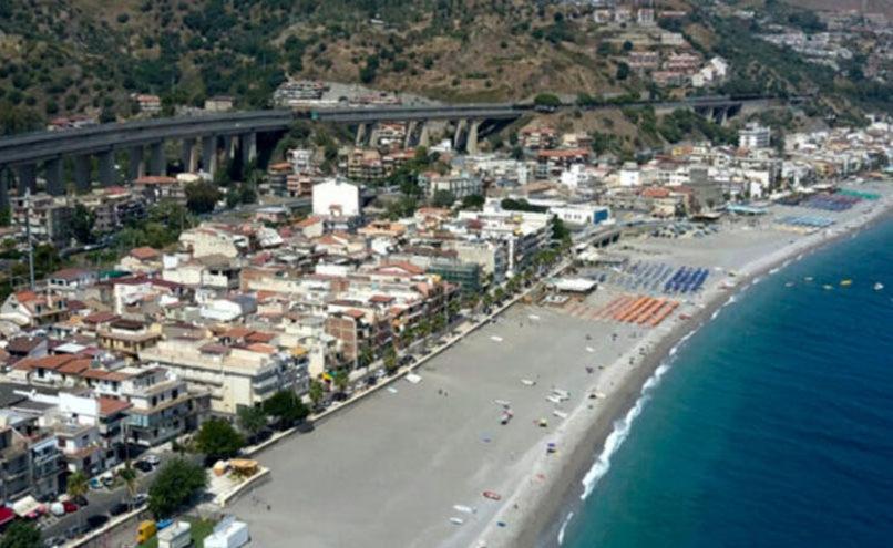 Perla De Mar A 20M Dalla Spiaggia Letojanni Exterior photo