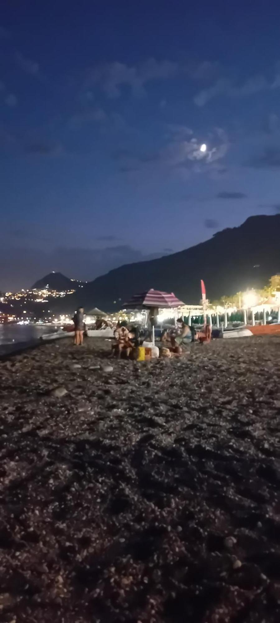 Perla De Mar A 20M Dalla Spiaggia Letojanni Exterior photo